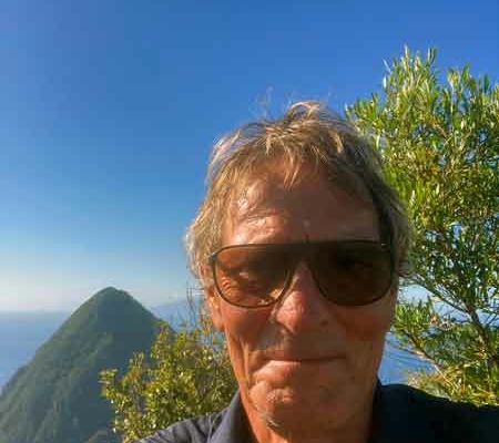 Pitons top 1 Pitons top